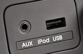 USB/AUX/MP3/iPod Illesztők