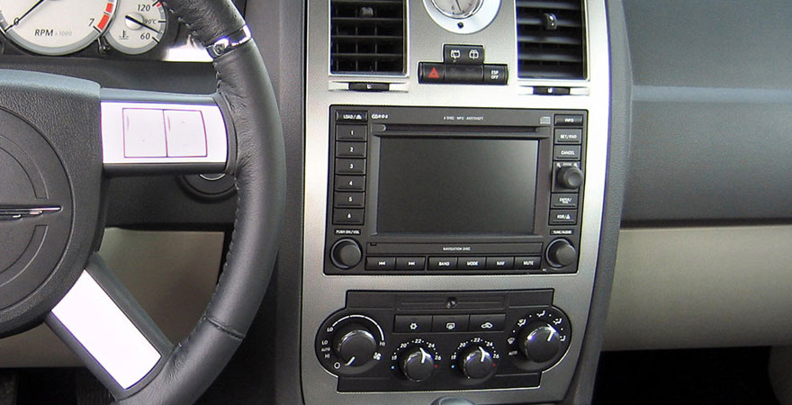 Chrysler 300C, Navi (2005-2007)